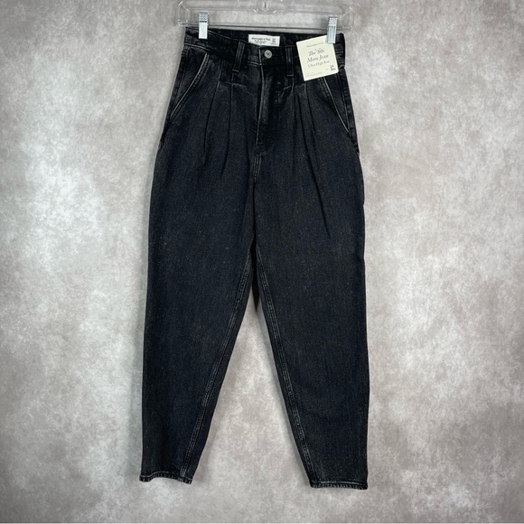 Abercrombie & Fitch The 80’s Mom Ultra High Rise Tapered Pleated Jeans Size 24 - Picture 1 of 7